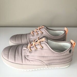 Bob's from Sketchers Drift Taupe Quilted Slipper Shoes 9